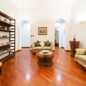 https://zamboni-suite.emilia-romagnahotels.net