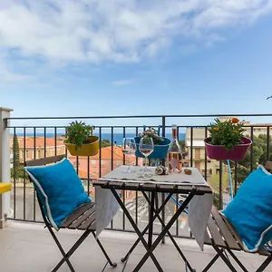 https://blue-apartment.in-sardinia.net